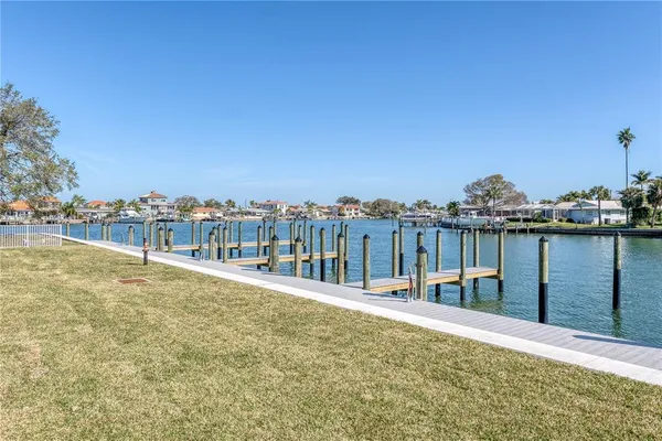 $5,500 | 415 Island Way, Unit 204, Clearwater Beach, FL 33767