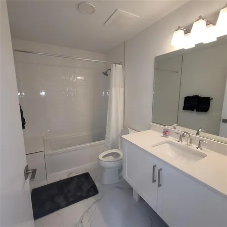 $5,500 | 415 Island Way, Unit 204, Clearwater Beach, FL 33767