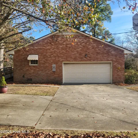 $244,500 | 727 Fairlane Drive, Grifton, NC 28530