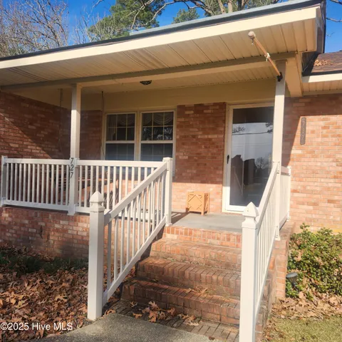 $244,500 | 727 Fairlane Drive, Grifton, NC 28530