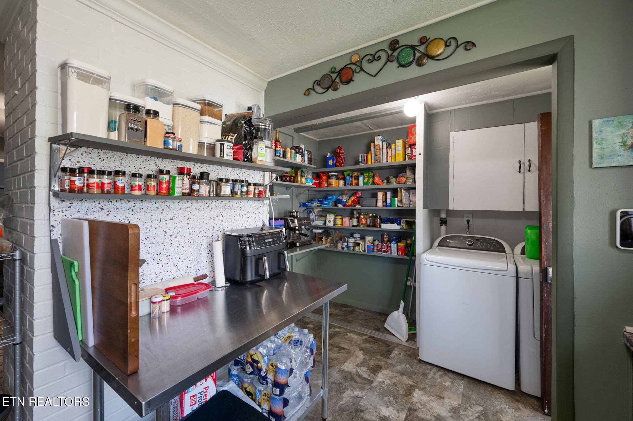 101 Townsend Road Oak Ridge, TN 37830 - Photo 5 of 30 Pantry and prep area