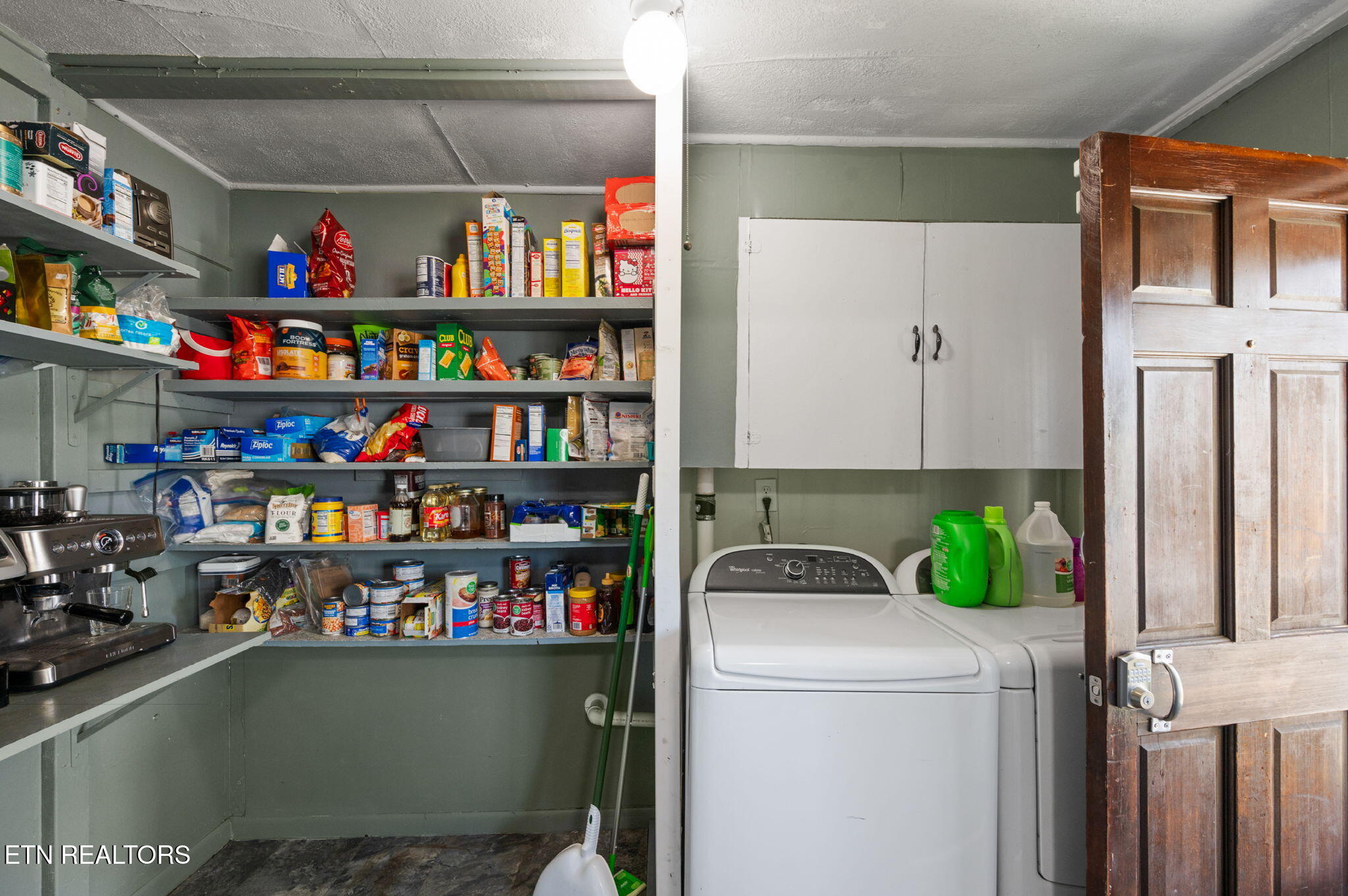 101 Townsend Road Oak Ridge, TN 37830 - Photo 6 of 30 Laundry