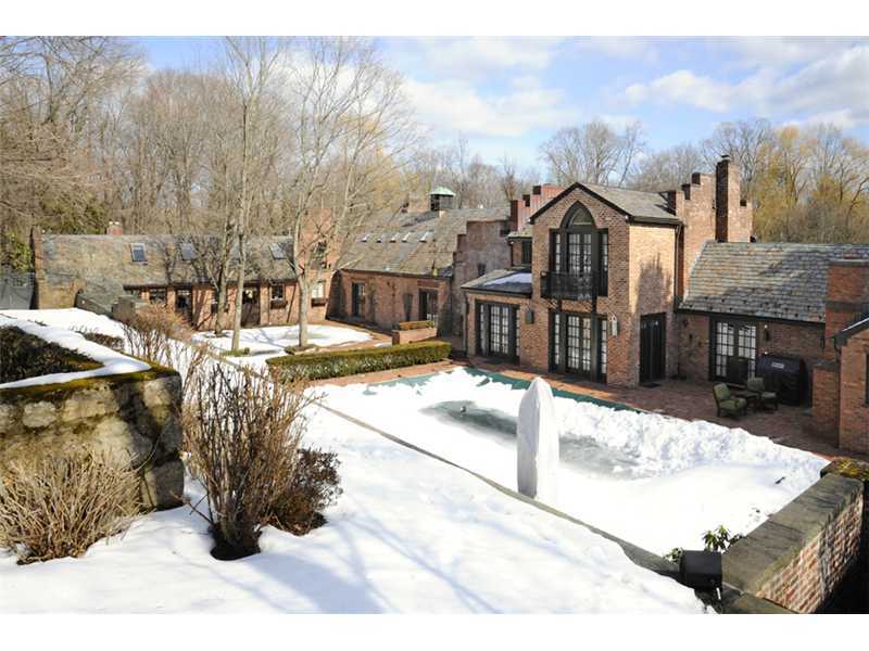 17 Copper Beech Road Greenwich, CT 06830 - Photo 16 of 16 a view of a street with houses
