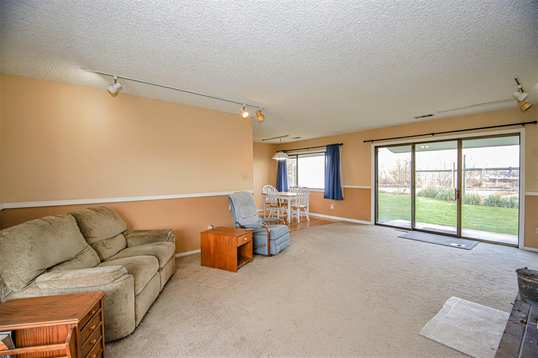 6577 Blackwell Road Central Point, OR 97502 - Photo 4 of 27 5 MLS