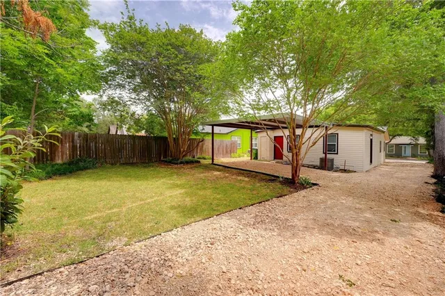 $217,999 | 1007 Johnson Street, Lockhart, TX 78644