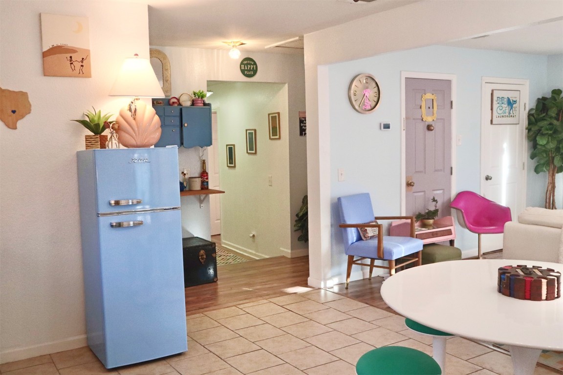 1007 Johnson Street Lockhart, TX 78644 - Photo 10 of 15 a living room with furniture and a table