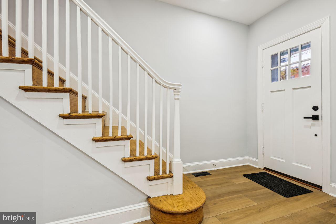 4411 Old York Road Baltimore, MD 21212 - Photo 3 of 34 Front Door and Staircase
