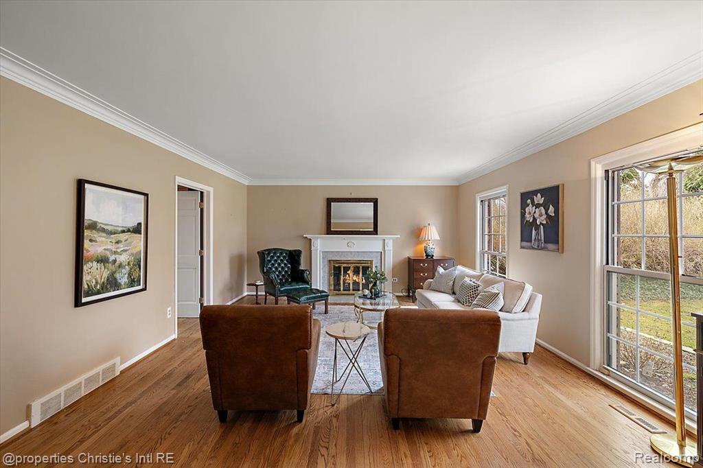 536 Middlesex Road Grosse Pointe Park, MI 48230 - Photo 6 of 47