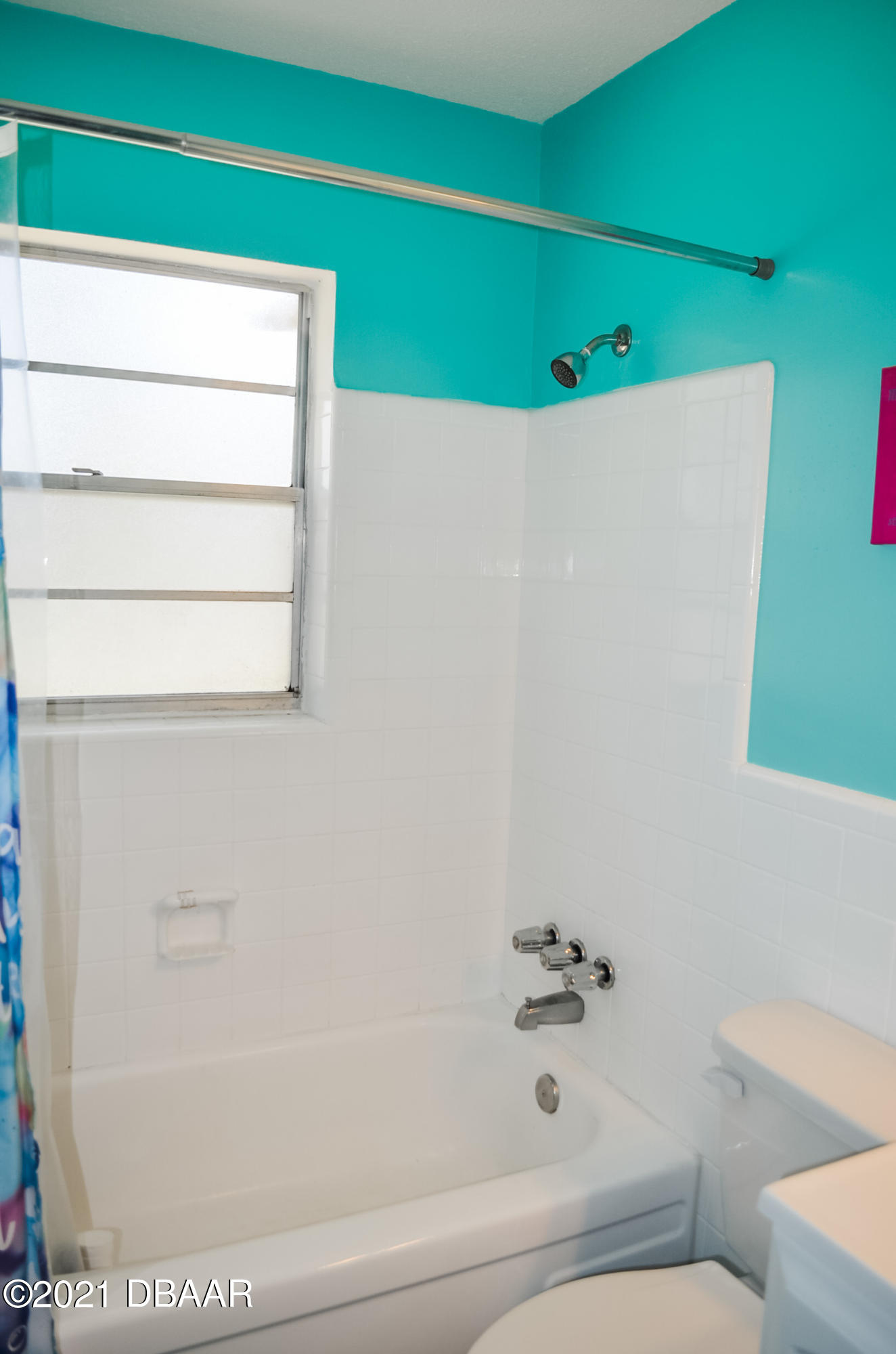 2259 Nottingham Road South Daytona, FL 32119 - Photo 15 of 23 Bathroom