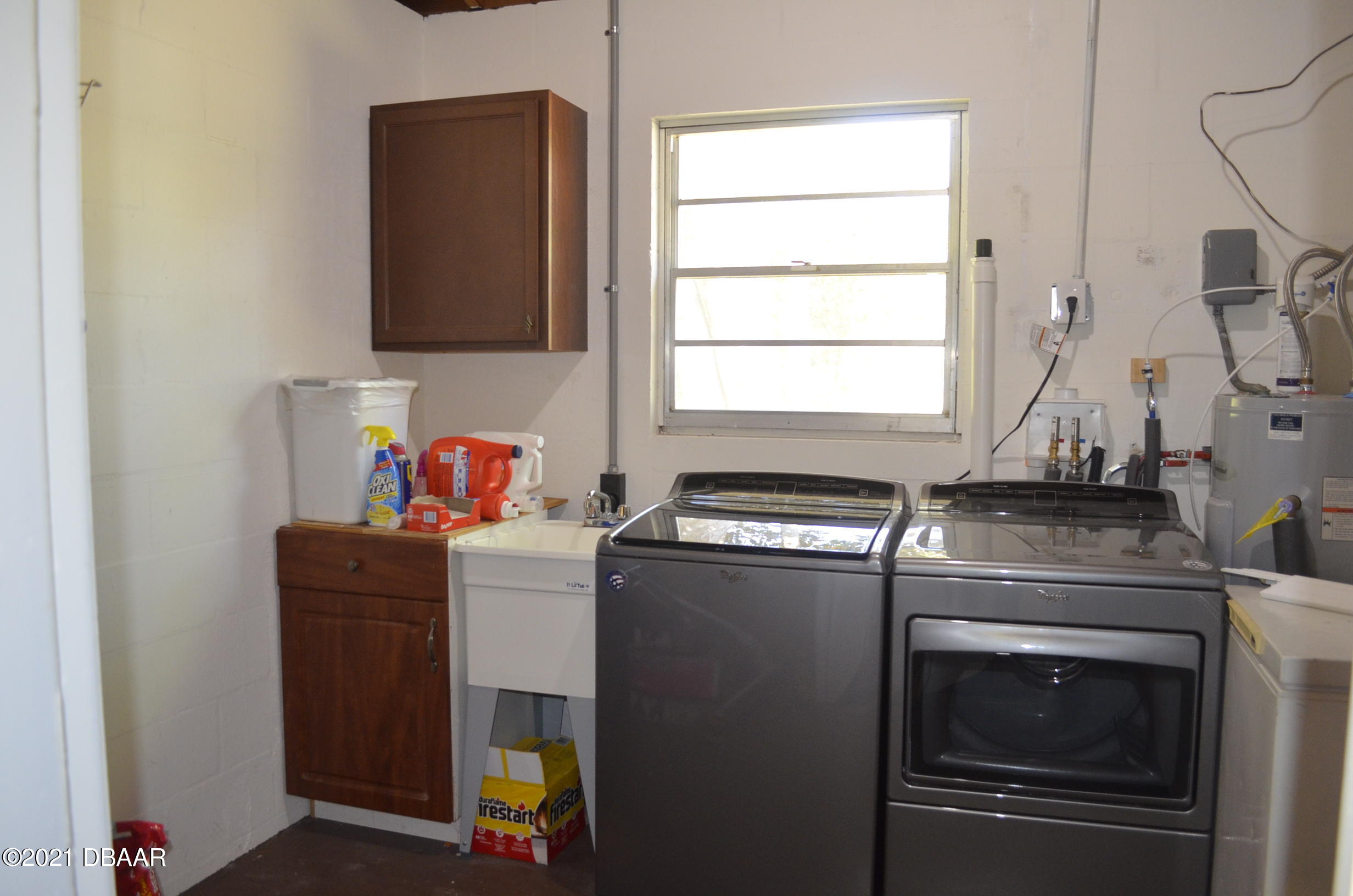 2259 Nottingham Road South Daytona, FL 32119 - Photo 18 of 23 Laundry Room