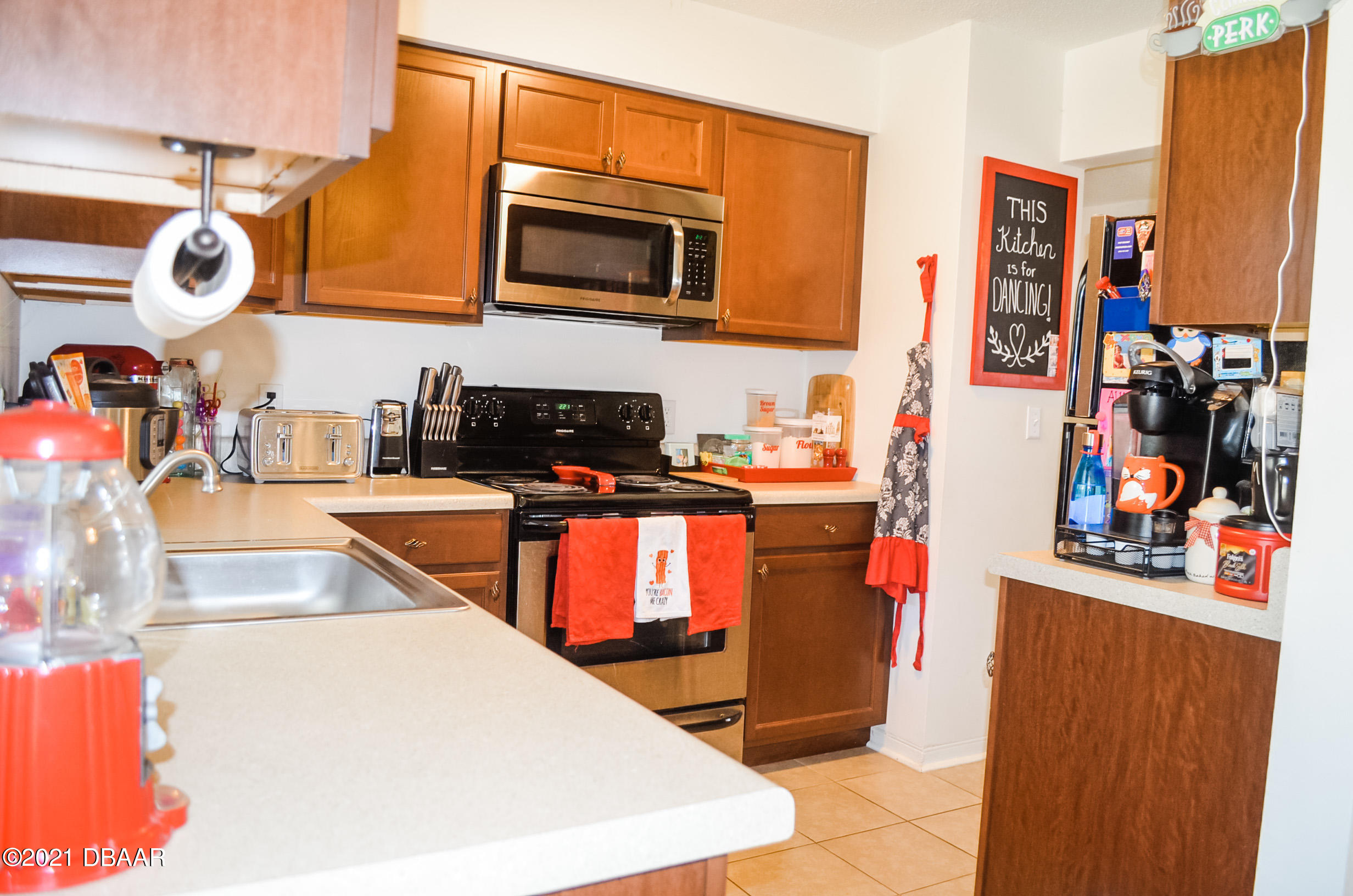 2259 Nottingham Road South Daytona, FL 32119 - Photo 8 of 23 Kitchen
