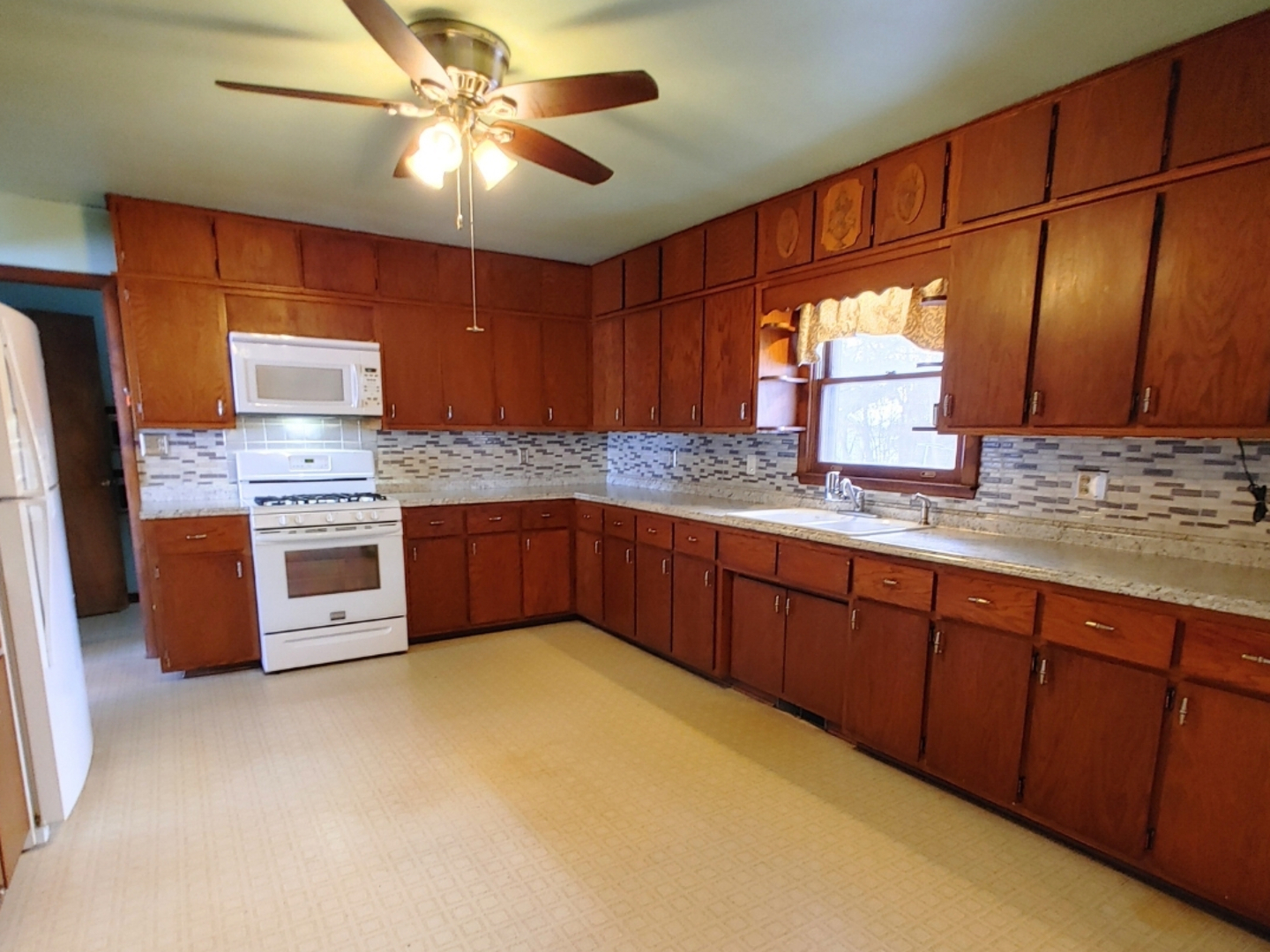 2585 South Jugtown Road Mazon, IL 60444 - Photo 12 of 46