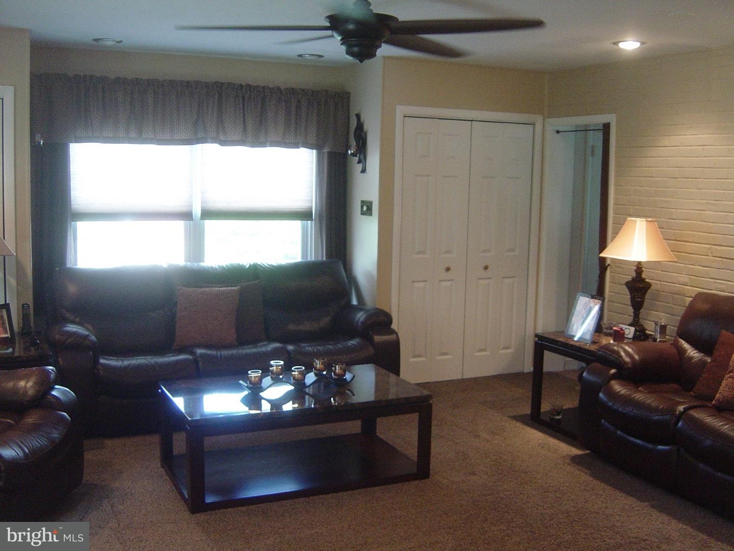112 Glen Arbor Road Havertown, PA 19083 - Photo 12 of 25 Family Room