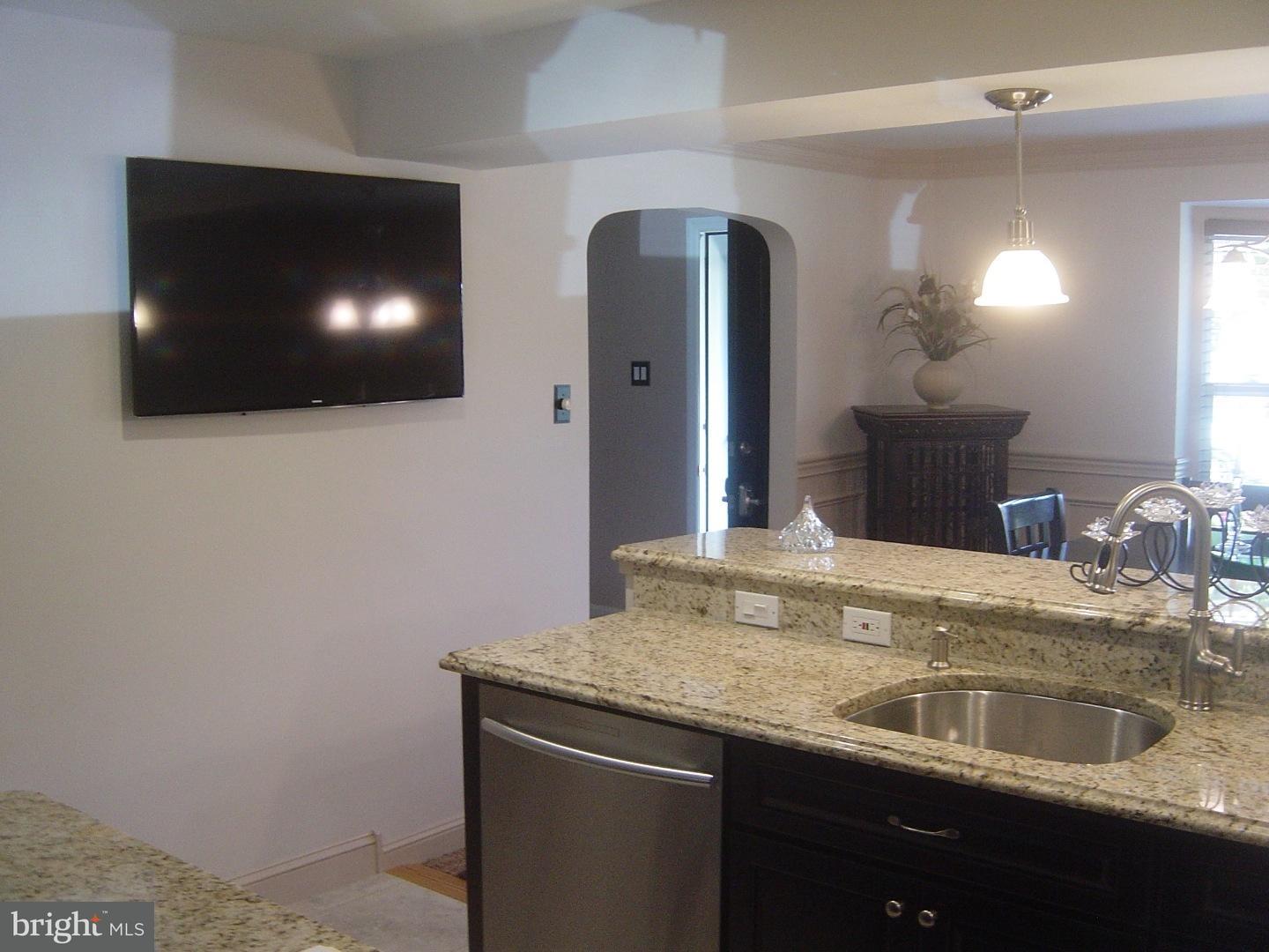 112 Glen Arbor Road Havertown, PA 19083 - Photo 6 of 25 Kitchen