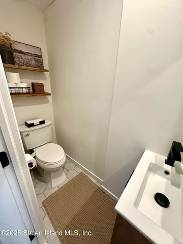 $569,000 | 469-1 Willow Road East, Unit 1 | Westerleigh