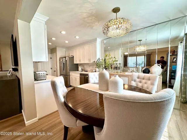 $569,000 | 469-1 Willow Road East, Unit 1 | Westerleigh