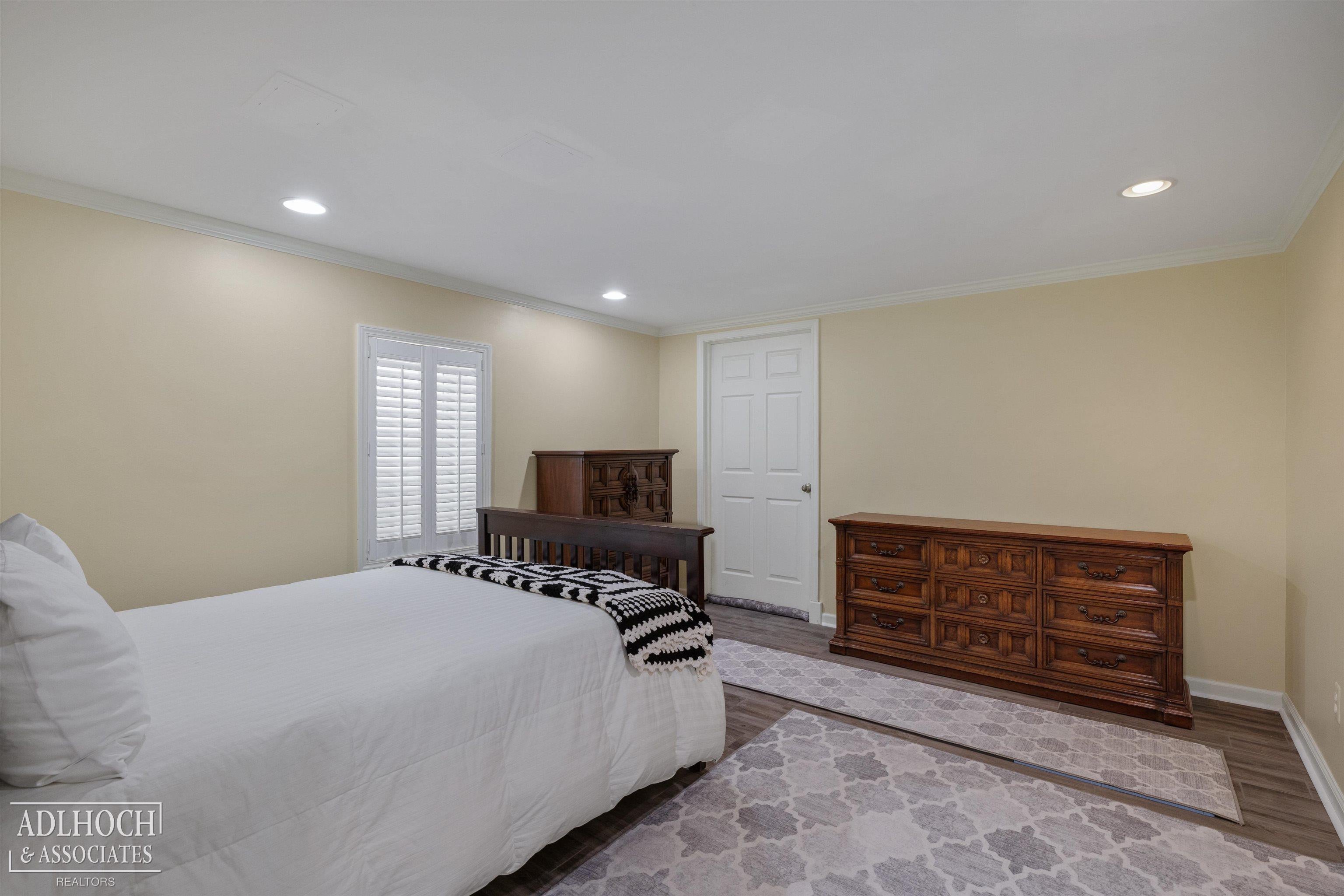 758 Middlesex Road Grosse Pointe, MI 48230 - Photo 31 of 41 Gallery Image 31