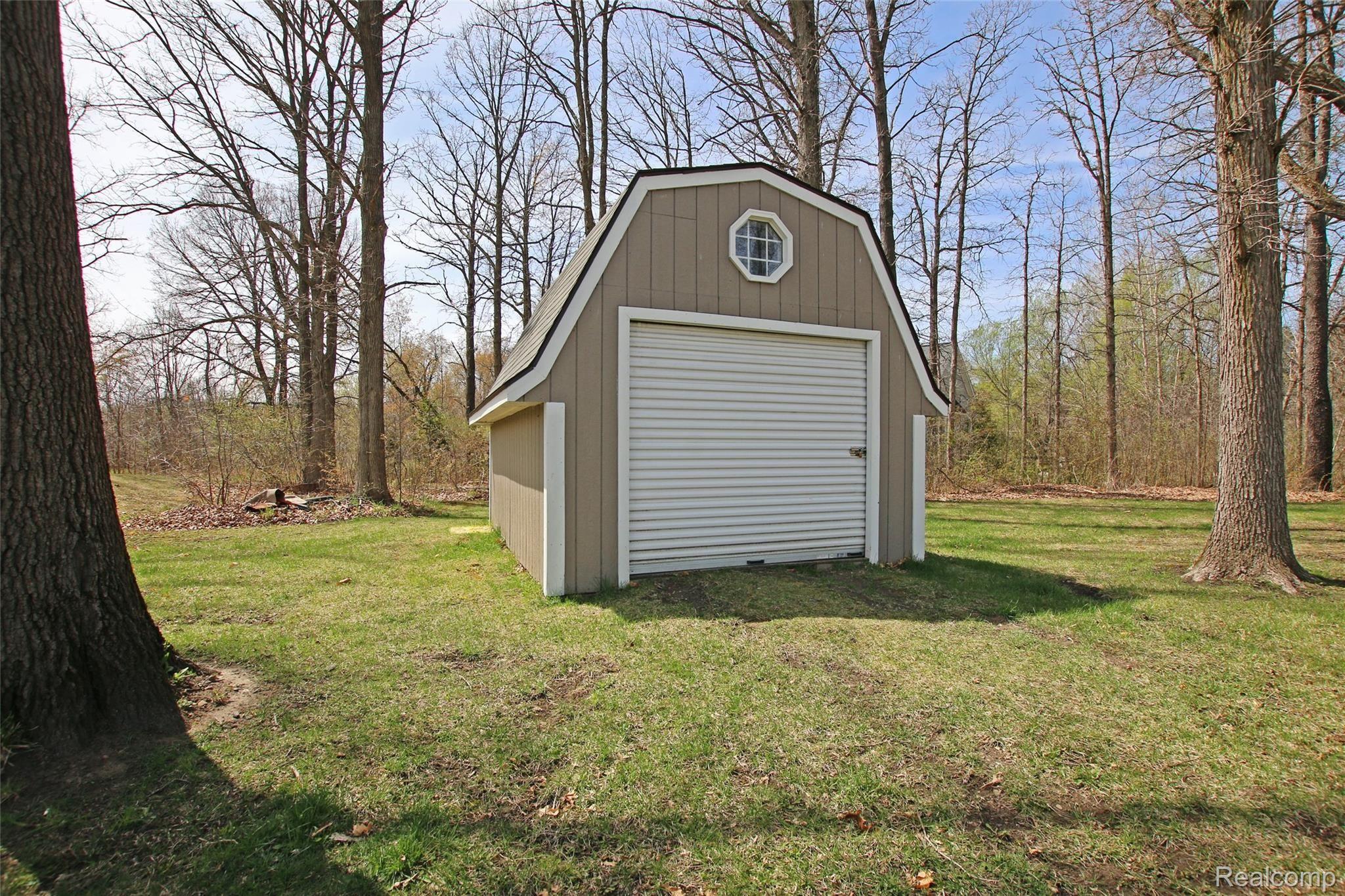 9026 Washburn Road Goodrich, MI 48438 - Photo 61 of 74 61) Shed.jpg