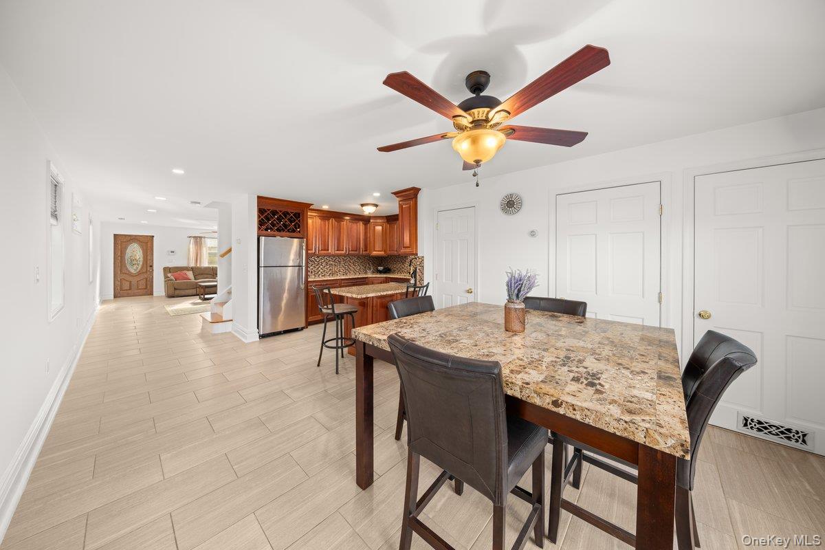 19 West 13th Road Queens, NY 11693 - Photo 3 of 20