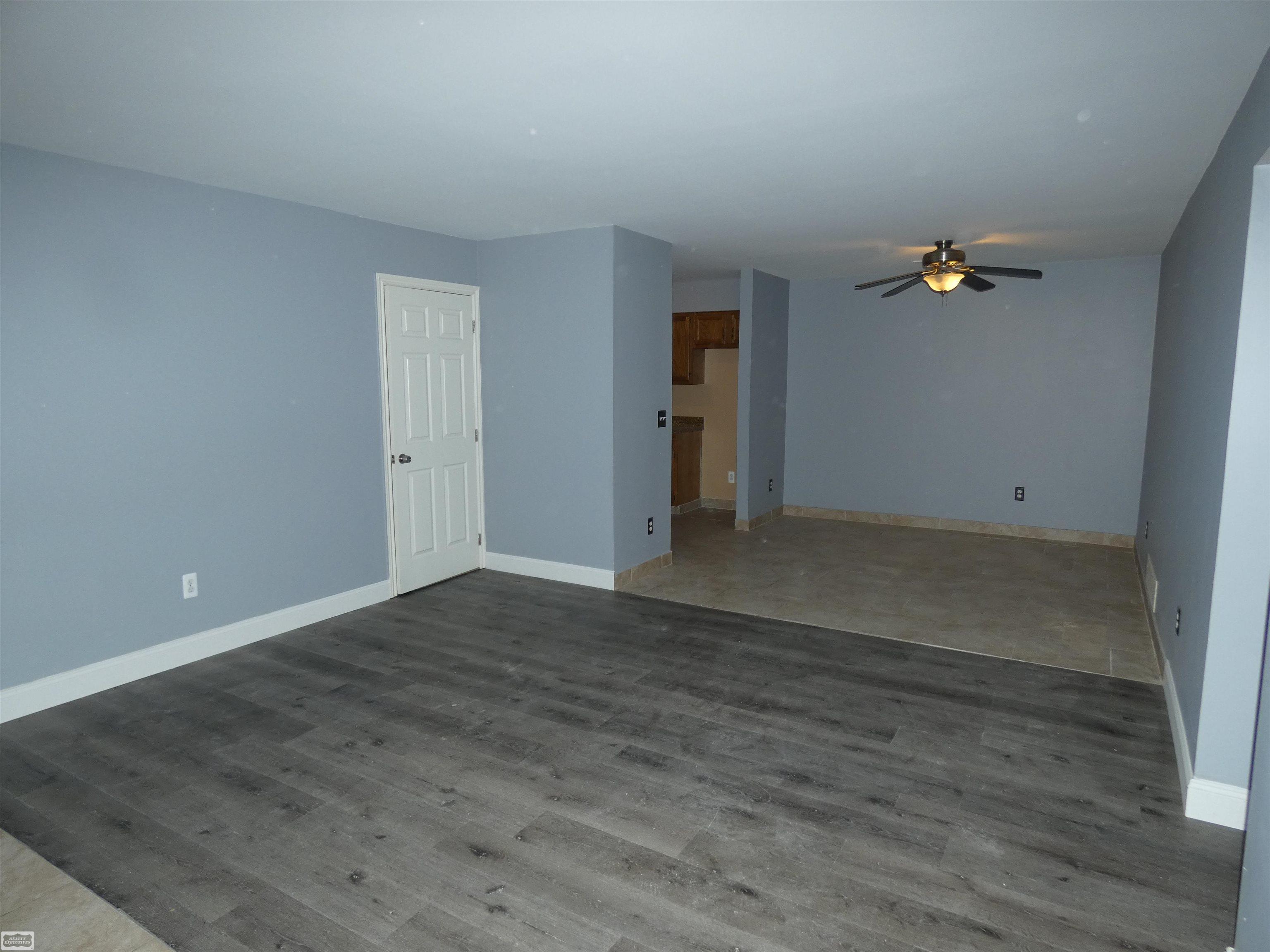 23632 Cottrell Clinton Township, MI 48035 - Photo 8 of 12