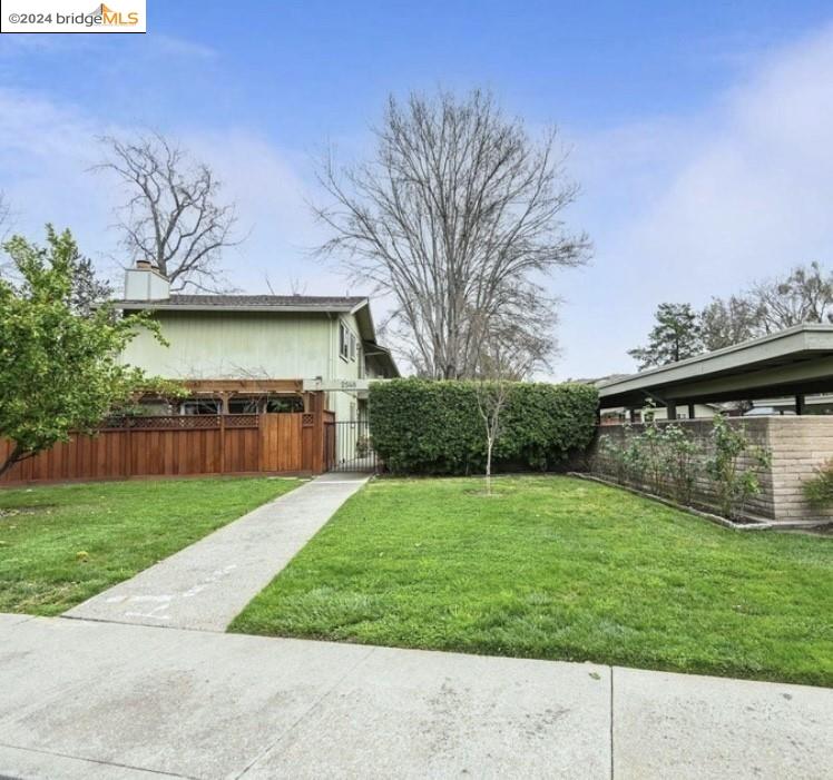 2548 Jones Road, Unit 10 Walnut Creek, CA 94597 - Photo 2 of 10 a view of a backyard of the house