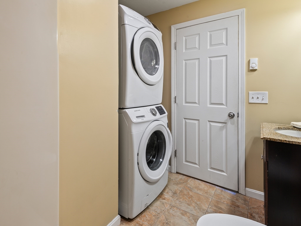 7 Gibbs Street, Unit 4 Worcester, MA 01607 - Photo 18 of 34 Gallery Image 18