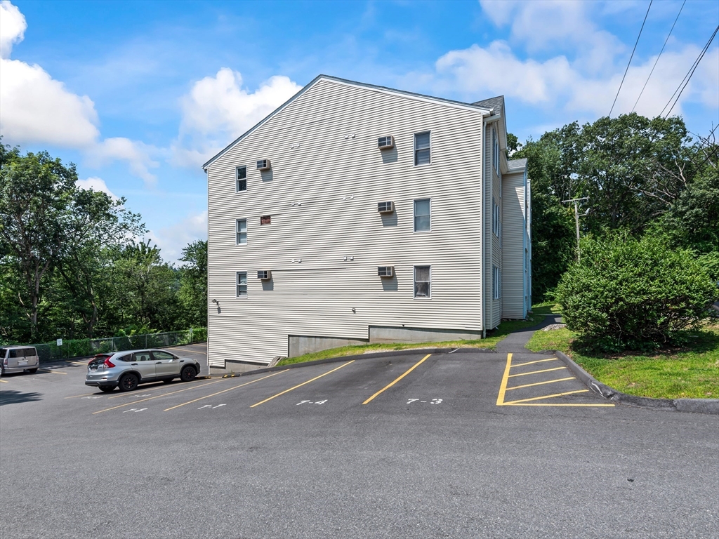 7 Gibbs Street, Unit 4 Worcester, MA 01607 - Photo 32 of 34 Gallery Image 32