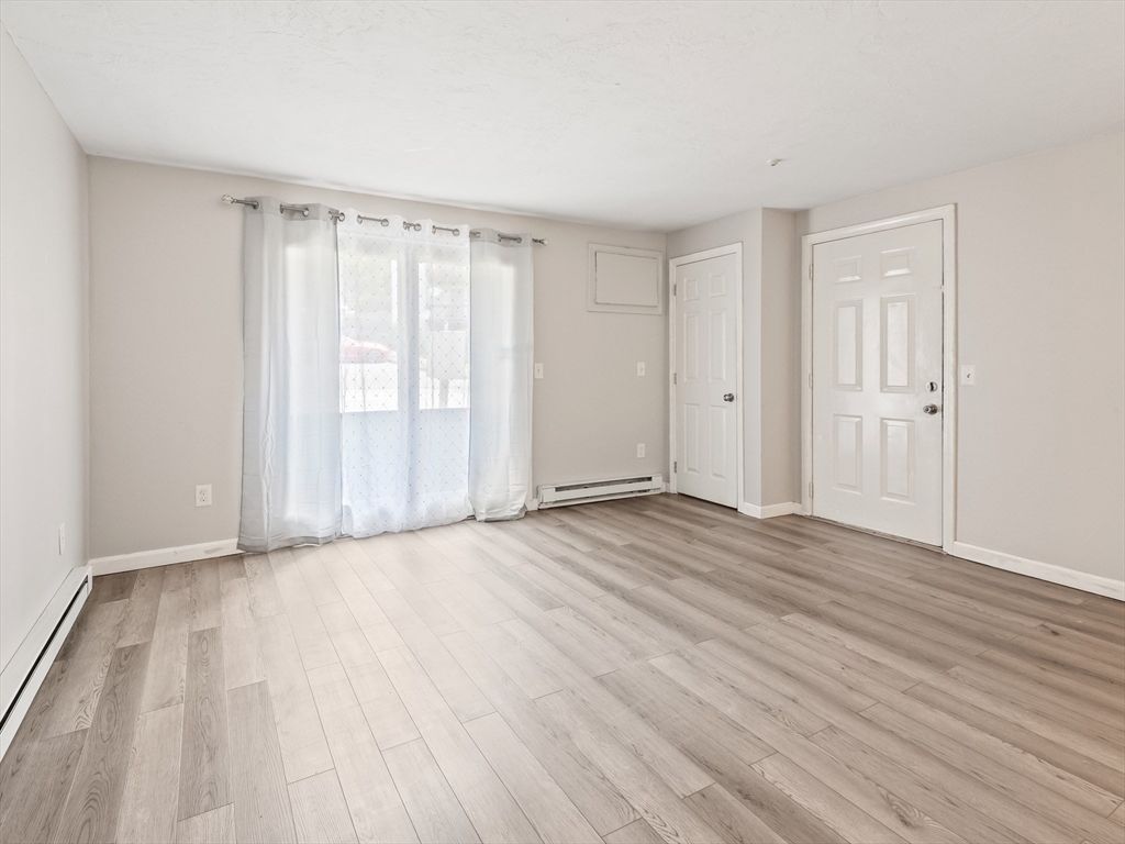 7 Gibbs Street, Unit 4 Worcester, MA 01607 - Photo 7 of 34 Gallery Image 7