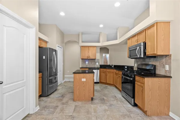 $2,850 | 4830 Sky Blue Drive, Lutz, FL 33558