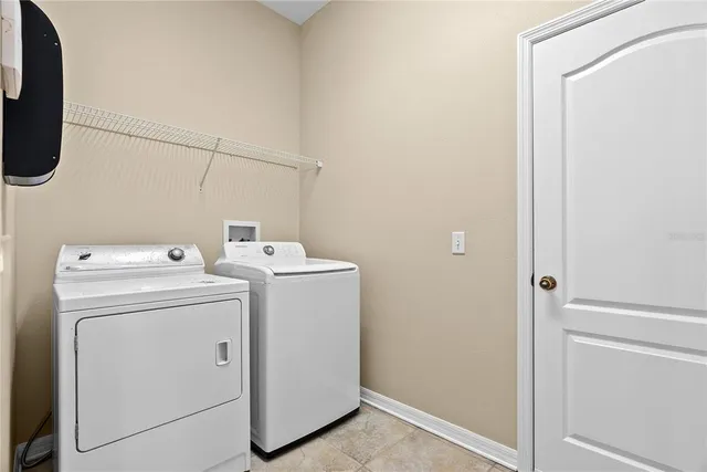 $2,925 | 4830 Sky Blue Drive, Lutz, FL 33558