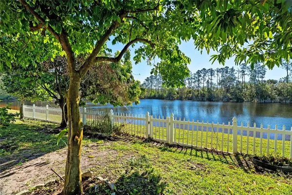 $2,850 | 4830 Sky Blue Drive, Lutz, FL 33558