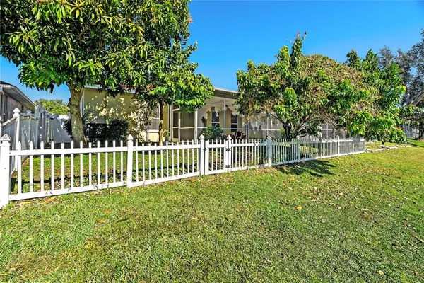 $2,850 | 4830 Sky Blue Drive, Lutz, FL 33558