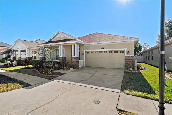 $2,850 | 4830 Sky Blue Drive, Lutz, FL 33558