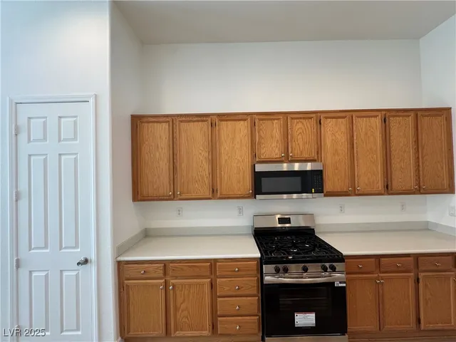 $2,495 | 5812 Coleman Street, North Las Vegas, NV 89031