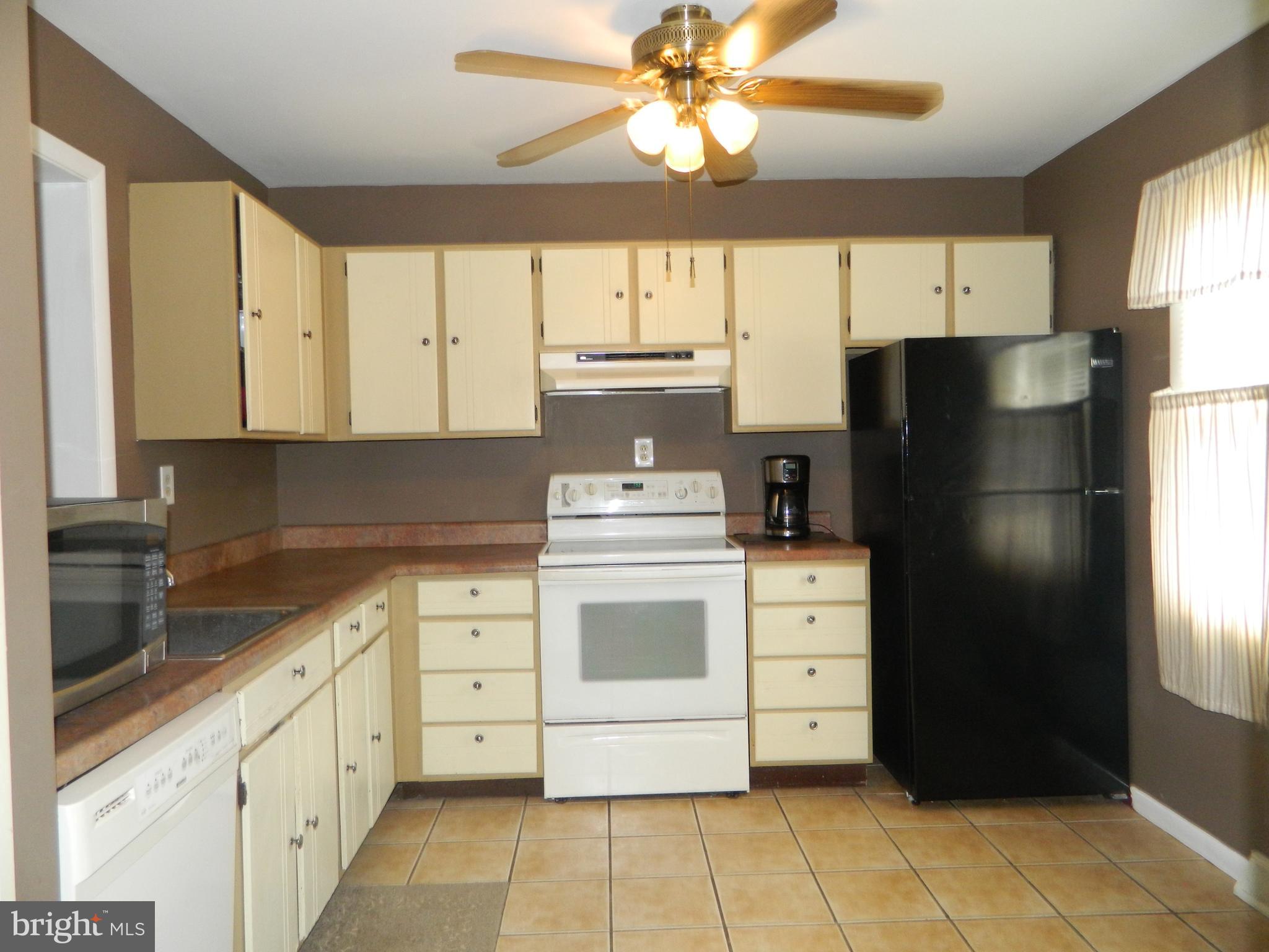159 Farm Road Aberdeen, MD 21001 - Photo 2 of 18 Spacious Kitchen