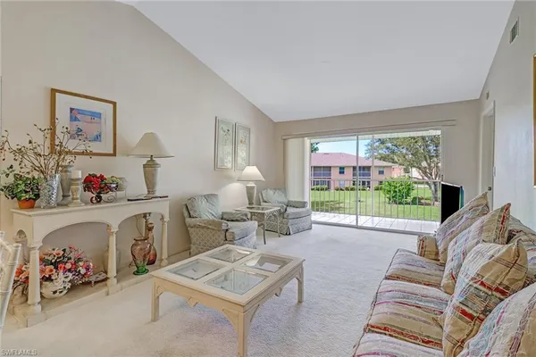 $2,250 | 1406 Churchill Circle, Unit P203, Naples, FL 34116