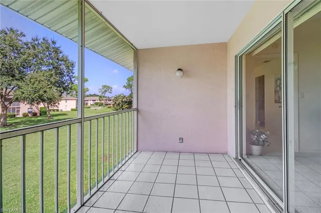 $2,250 | 1406 Churchill Circle, Unit P203, Naples, FL 34116