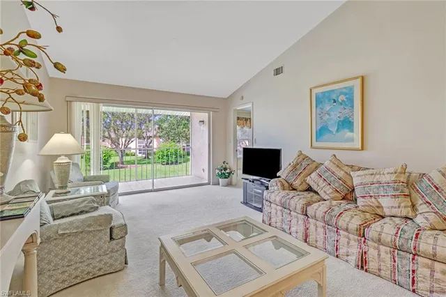 $2,250 | 1406 Churchill Circle, Unit P203, Naples, FL 34116