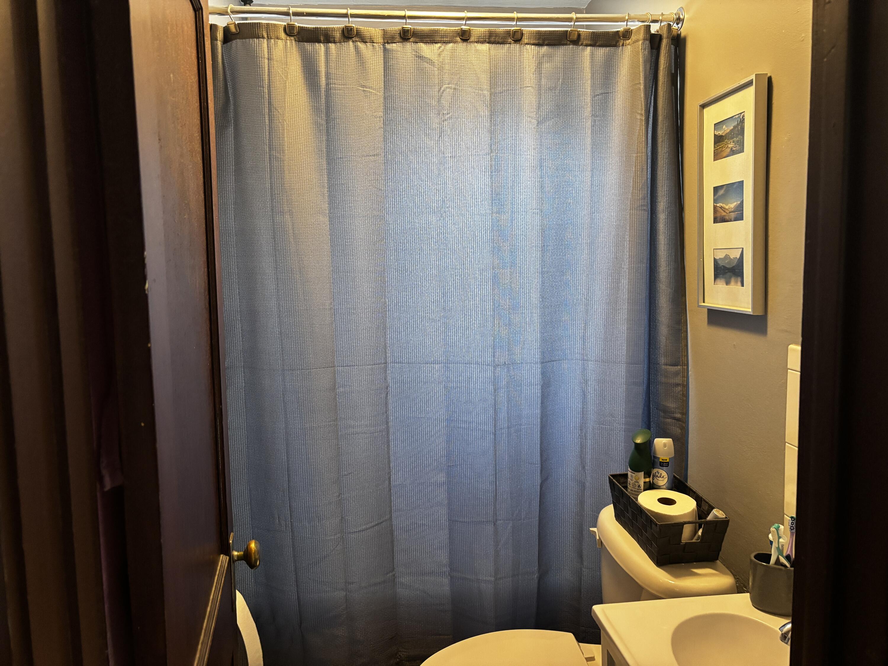 409 O'Connell Street Watertown, WI 53094 - Photo 16 of 40 Main Floor Full Bath