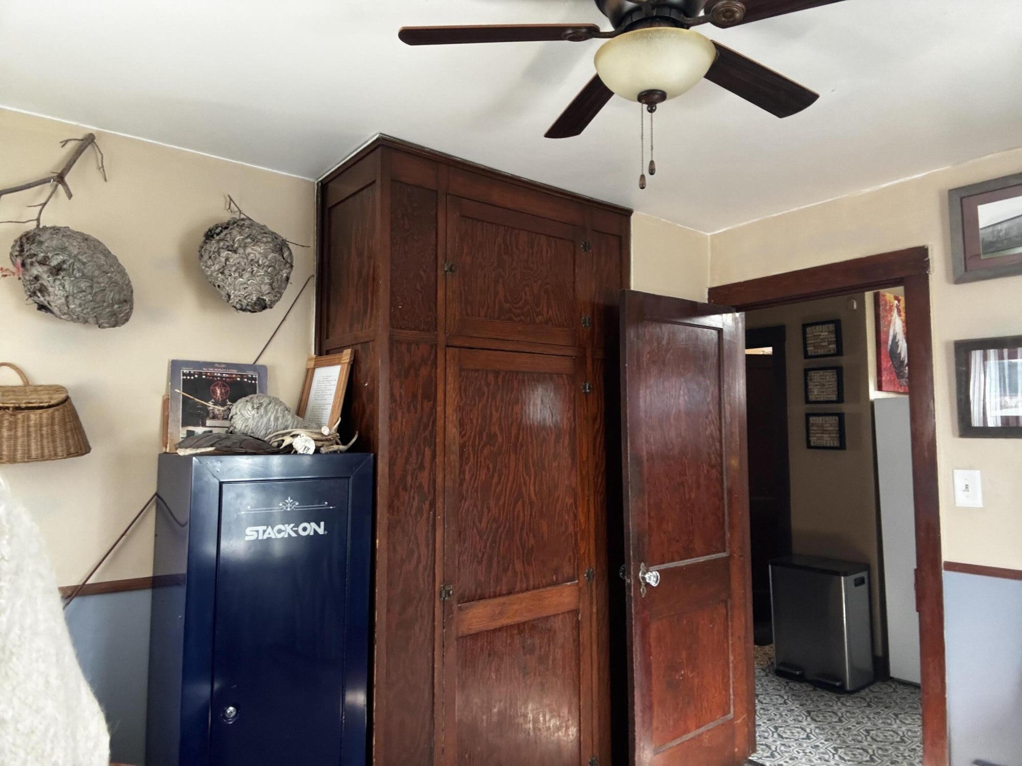 409 O'Connell Street Watertown, WI 53094 - Photo 21 of 40 Main Floor Bedroom