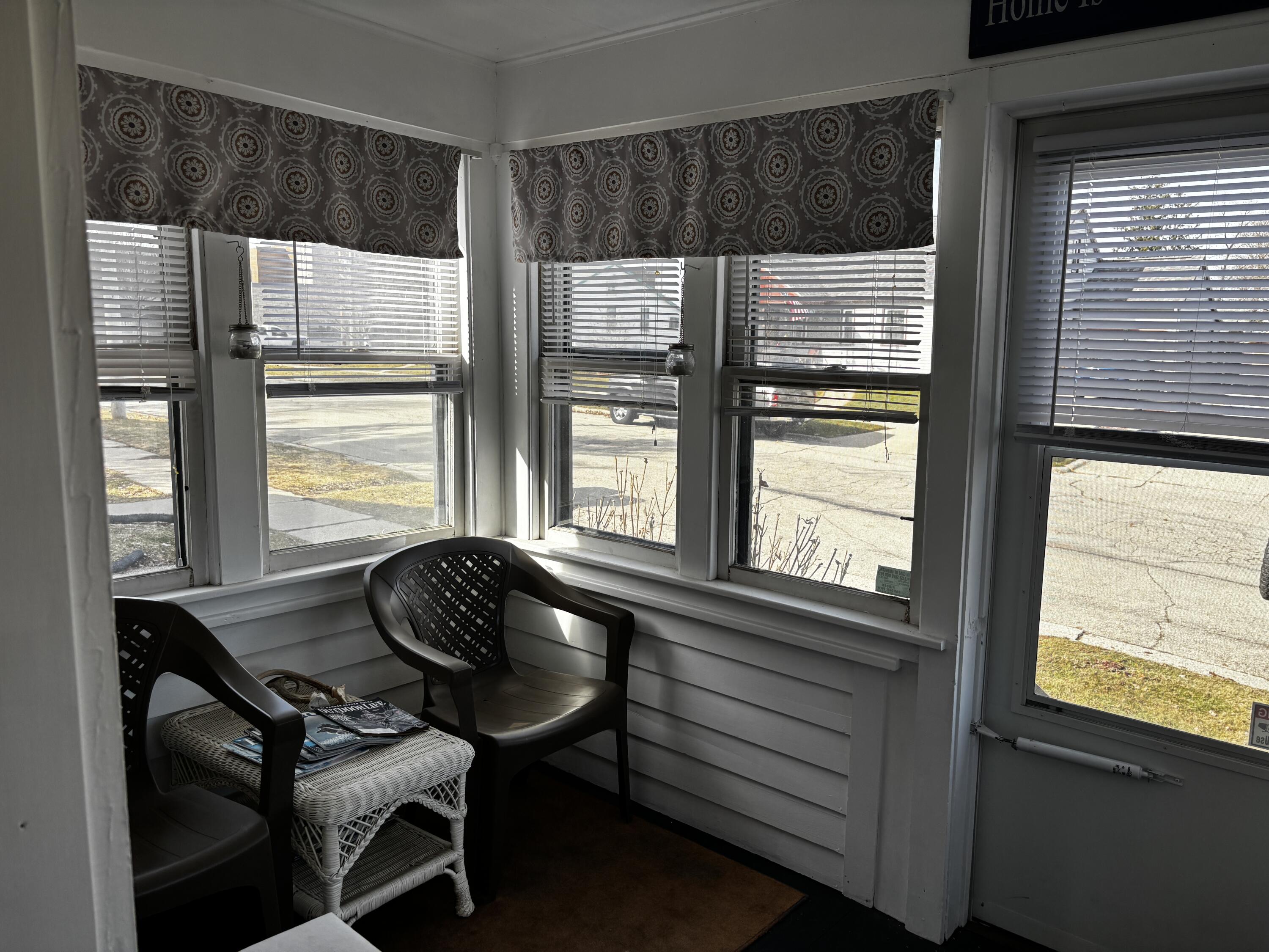 409 O'Connell Street Watertown, WI 53094 - Photo 22 of 40 Enclosed Front Porch