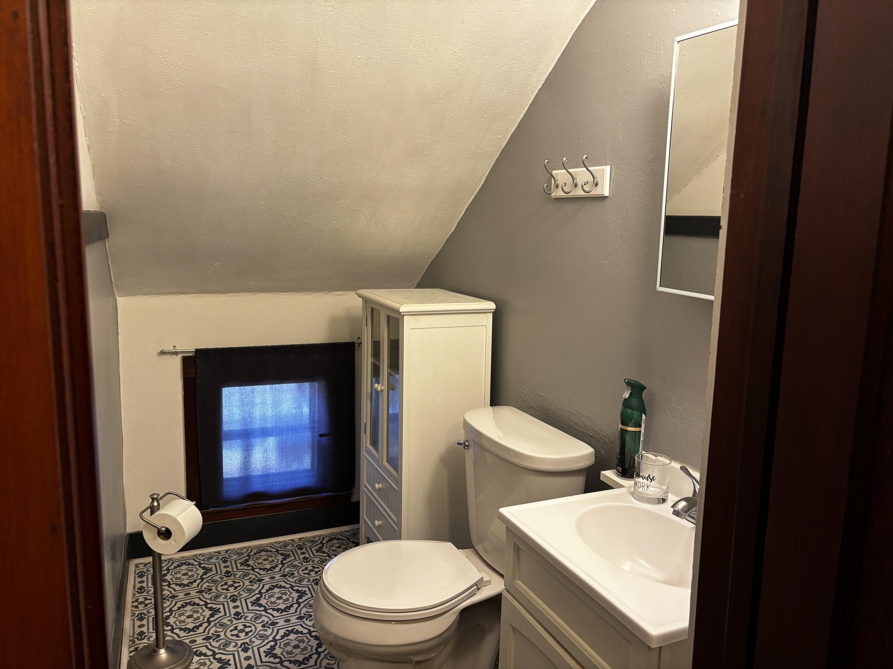 409 O'Connell Street Watertown, WI 53094 - Photo 30 of 40 Upper half bath