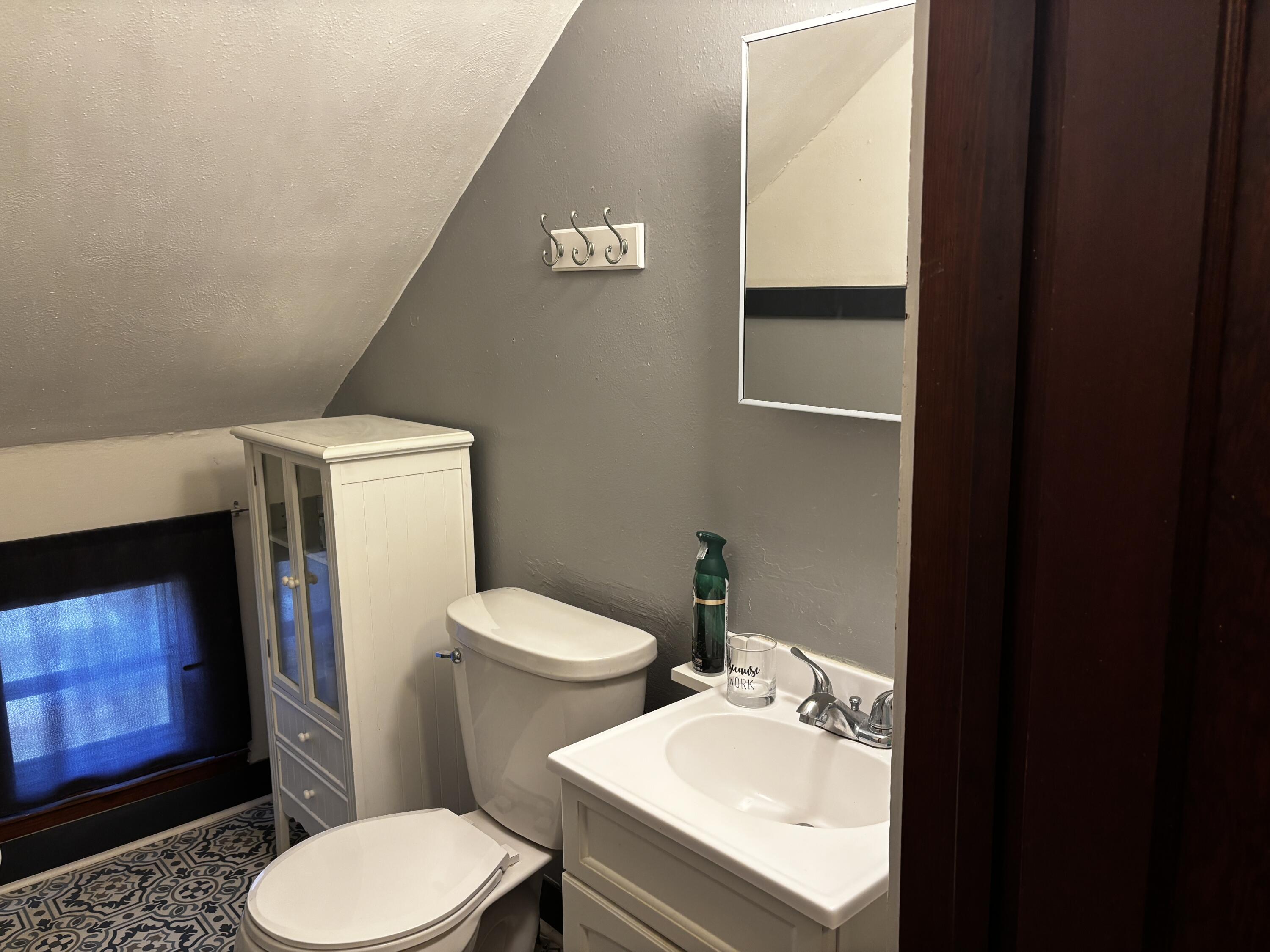 409 O'Connell Street Watertown, WI 53094 - Photo 31 of 40 Upper half bath