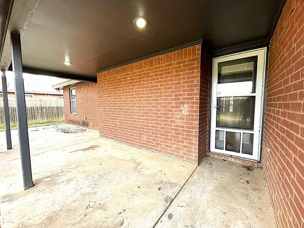$1,800 | 6328 10th Street, Lubbock, TX 79416