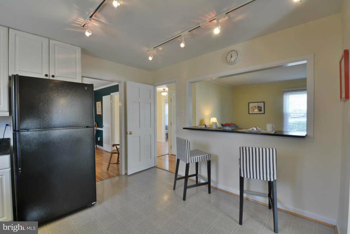 4703 Twinbrook Road Fairfax, VA 22032 - Photo 6 of 30 Kitchen