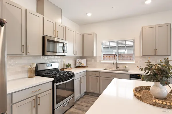 $670,000 | 625 Honey Bee Road, Dixon, CA 95620
