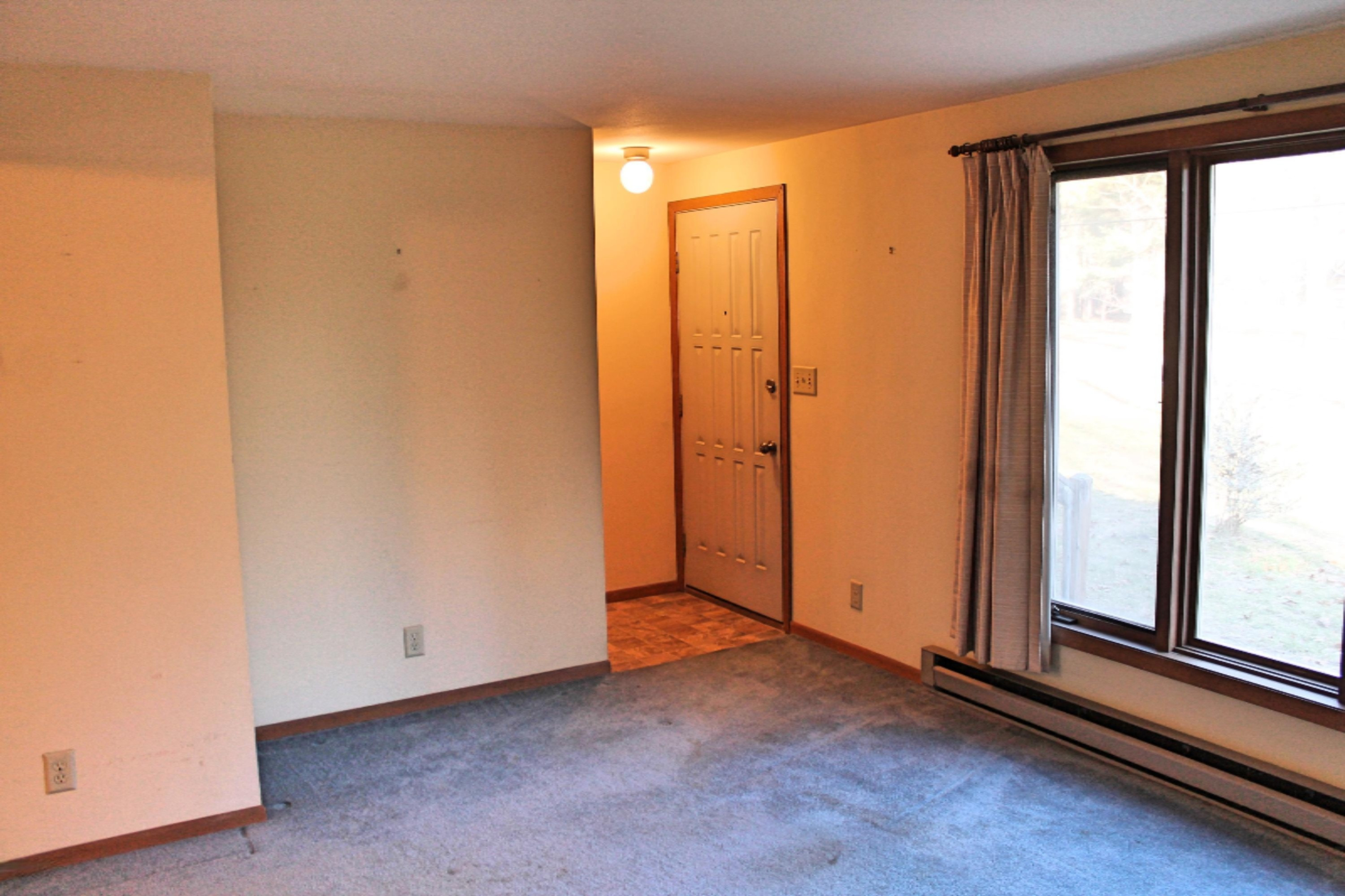 1535 Horton Road Muskegon, MI 49445 - Photo 18 of 19 living