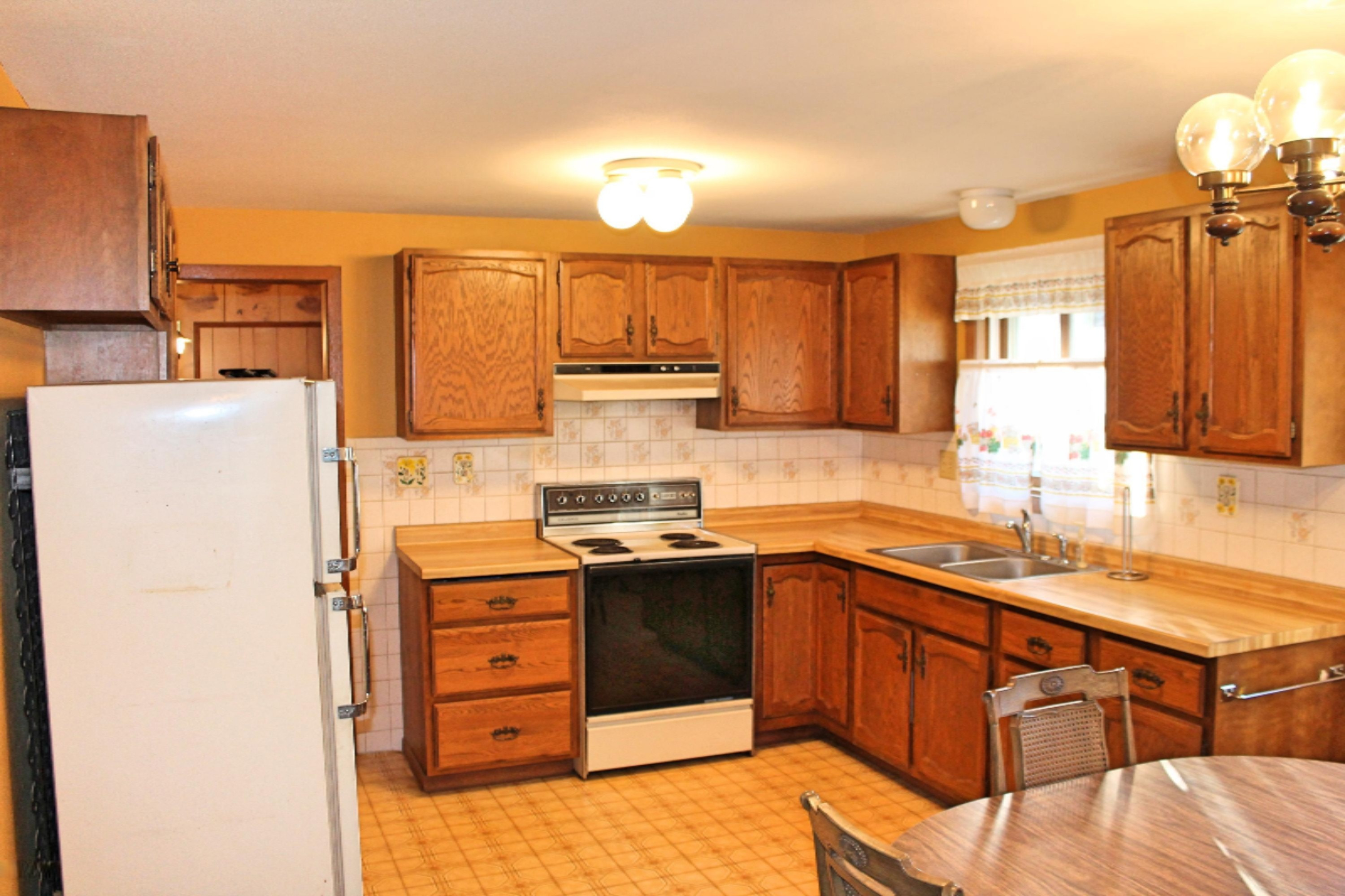 1535 Horton Road Muskegon, MI 49445 - Photo 10 of 19 kitchen
