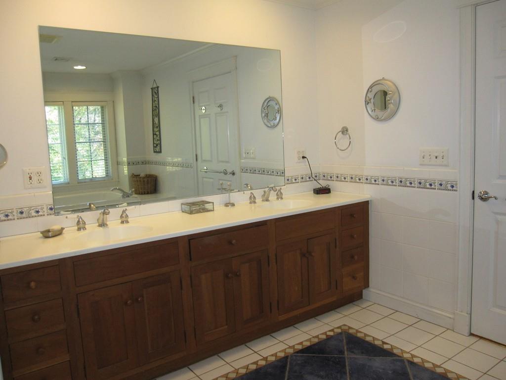 711 Lampblack Road Greenfield, MA 01301 - Photo 16 of 29
