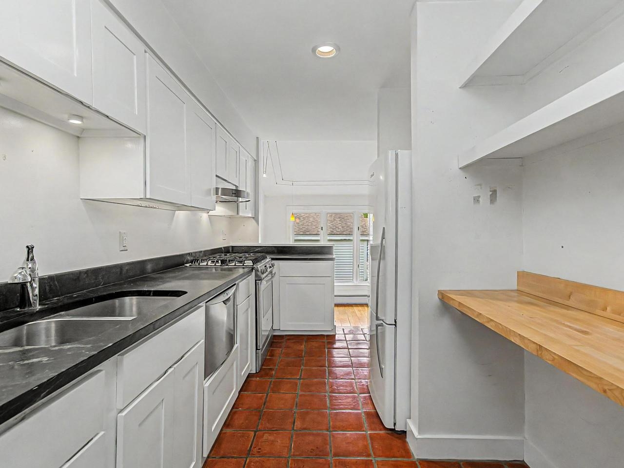 545 South Prospect Street, Unit 30 Burlington, VT 05401 - Photo 11 of 53